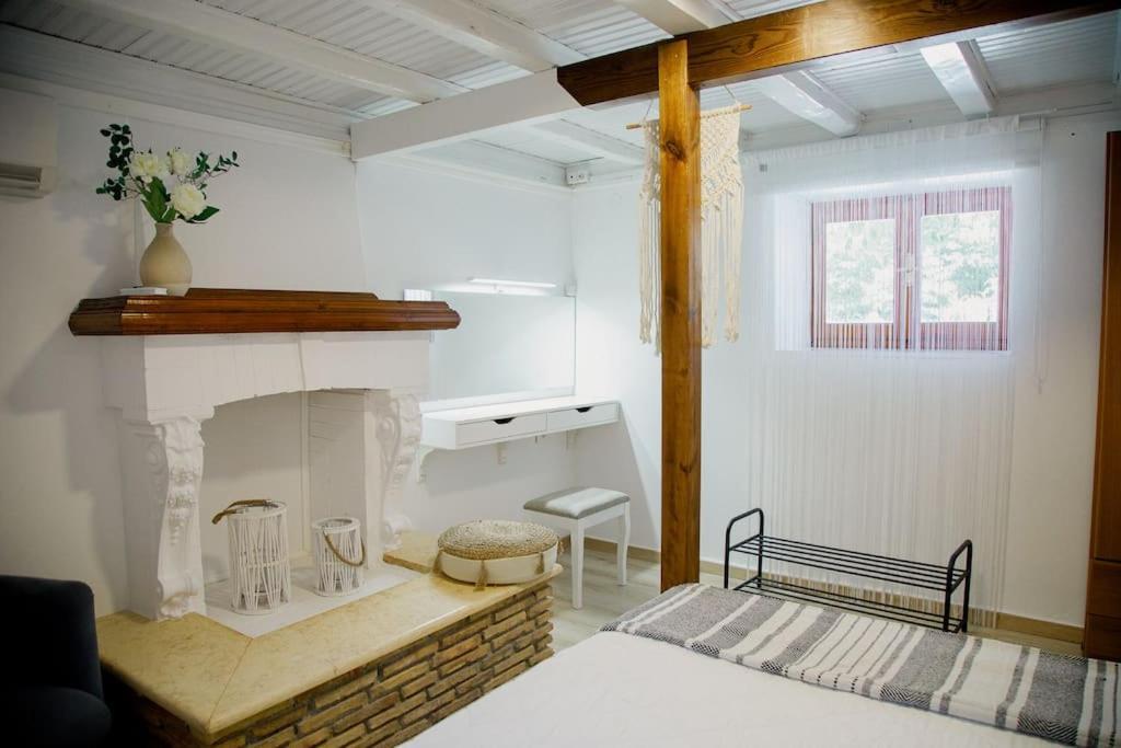 Yard- Family Retreat Apartamento Corinth Exterior foto